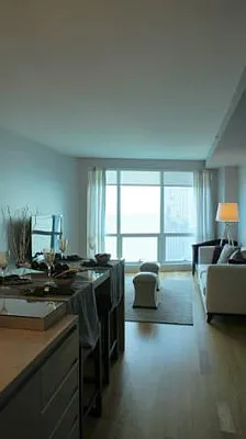 Sold by Manhattan Connection | media 6