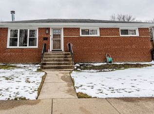 8946 Marmora Ave, Morton Grove, IL 60053