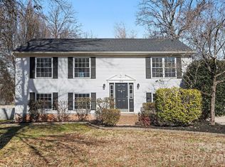 1816 Rice Planters Rd, Charlotte, NC 28273