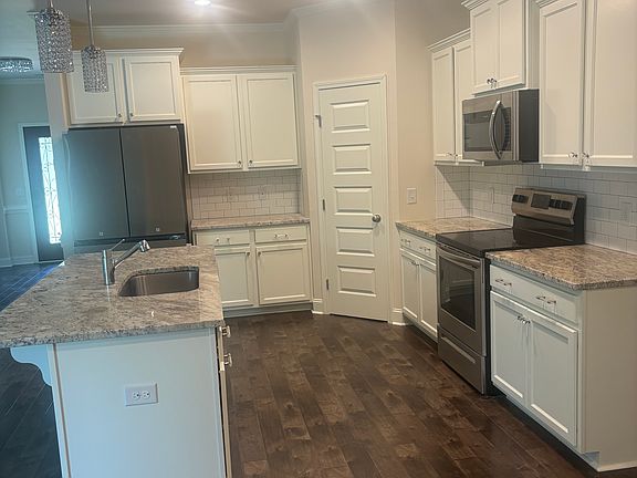 5th image of 49 Watergrass Way
