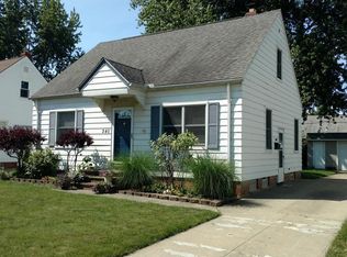 240 E 329th St, Willowick, OH 44095