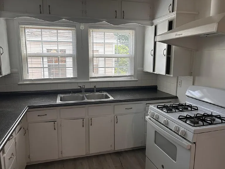 803 N 8th St — Photo 21