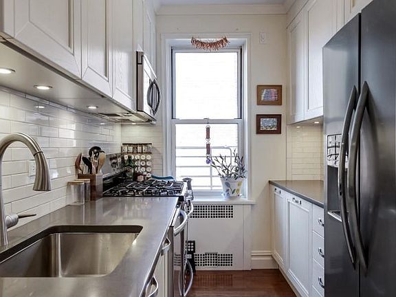 4th image of 7312 35th Ave #D63