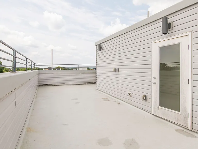 1825 N Bouvier St #B — Photo 31