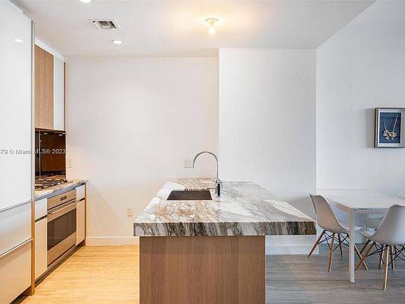 3rd image of 2831 S Bayshore Dr Unit 1603