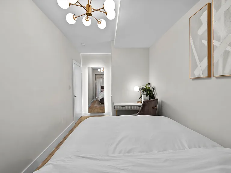 1090 Carroll St #1R — Photo 15