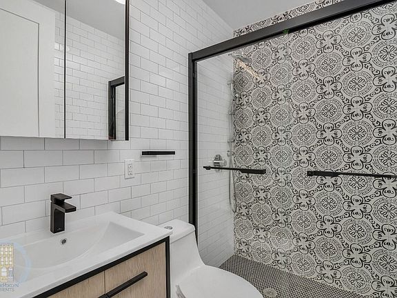 5th image of 675 E 32nd St #6R