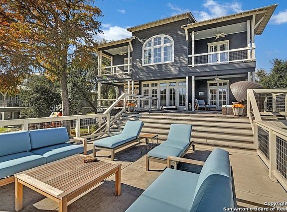 3rd image of 198 Royal George Cir