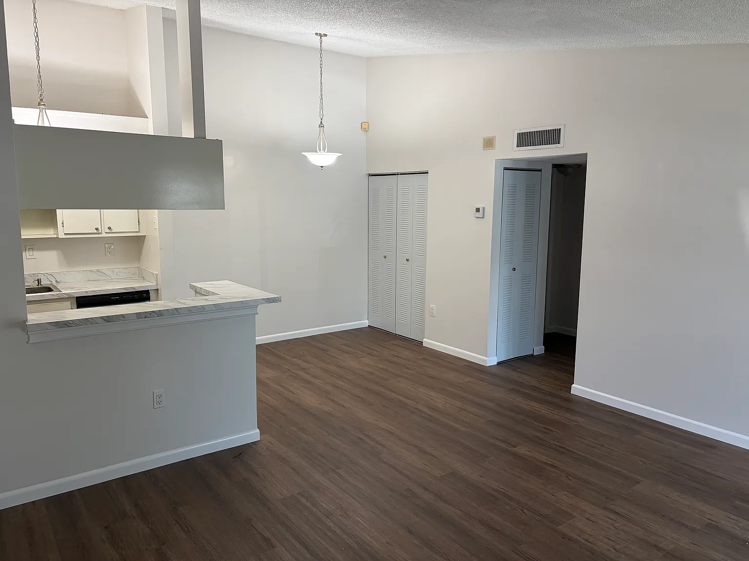1 bed, 650 sqft, $1,700 — Photo 3