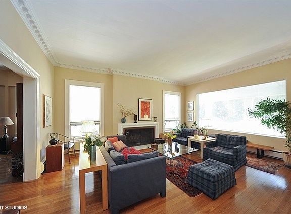 5th image of 265 Roger Williams Ave