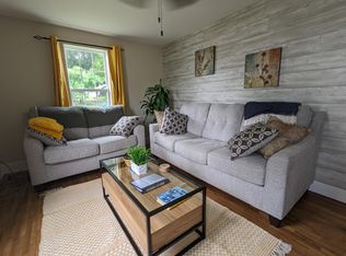 1924 Dial Ct, Springfield, IL 62704