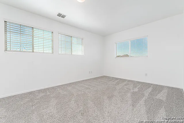 102 Mallow Grv — Photo 18