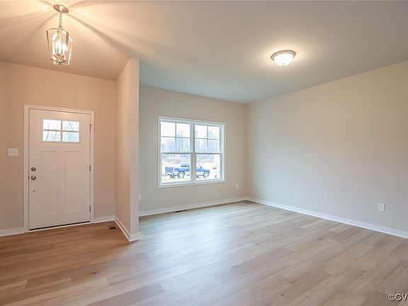 4th image of 4337 Poplar Village Dr