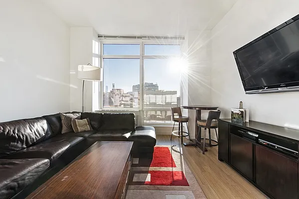 Rented by Nest Seekers International | media 38