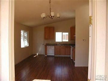 4th image of 4465 Oak Ave