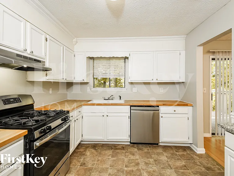 1340 Teaberry Cir — Photo 7