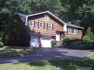 400 Bread And Cheese Hollow Rd, Northport, NY 11768