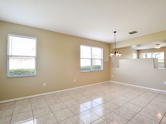 3rd image of 12519 Oulton Cir