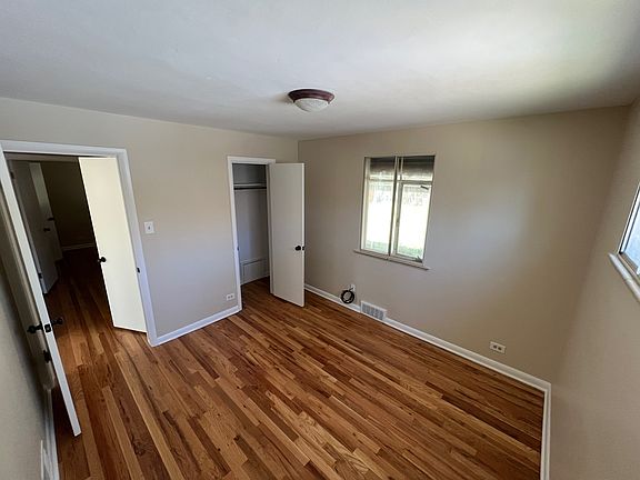 5th image of 835 Newport St