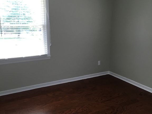 2nd image of 1003 Thorpe St