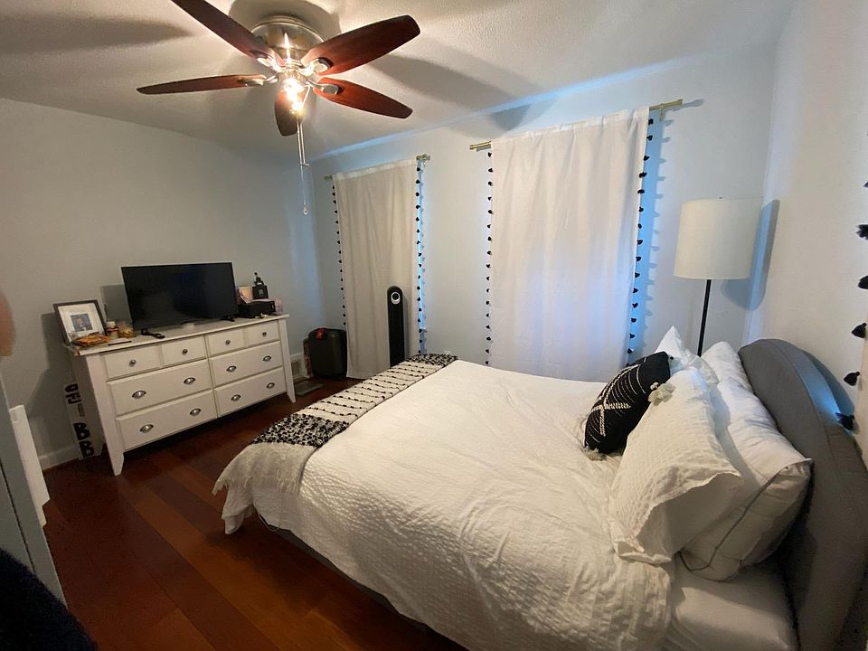 2nd image of 2843 Summerfield Rd #1
