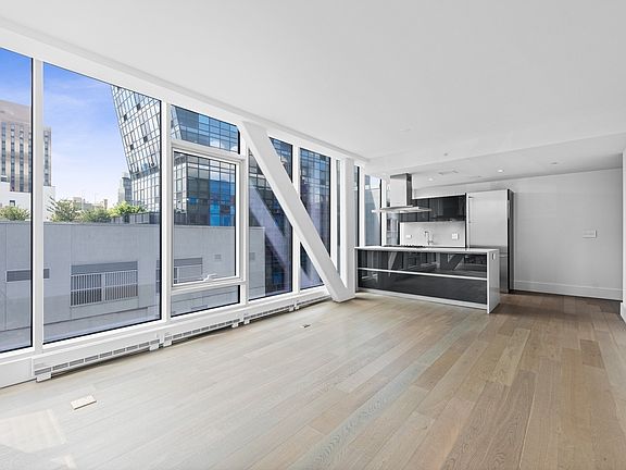 3rd image of 100 Norfolk St #5B