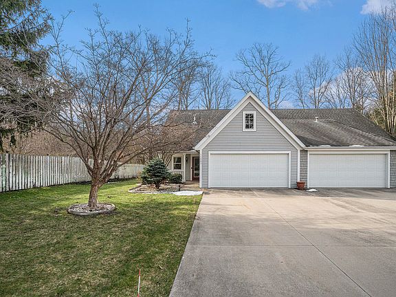 3rd image of 14803 Woodswalk Ct