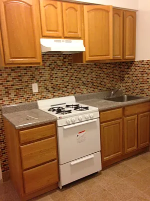 Rented by Zikos Realty Services | media 4