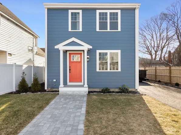 11-13 Bell St, Quincy, MA 02169