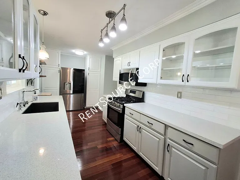 26421 Torrey Pines Dr — Photo 11