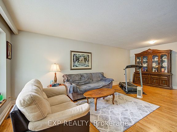 4th image of 608 Rupert Ave