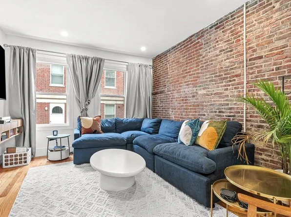 62 N Margin St APT 1, Boston, MA 02113