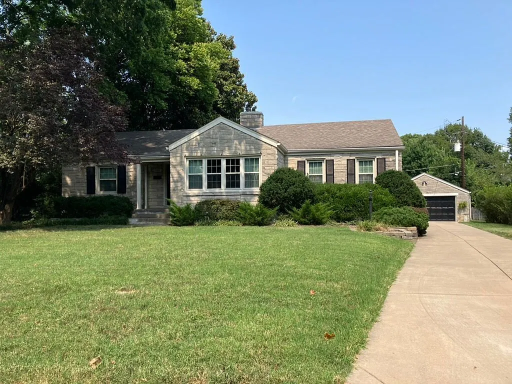 Property main image