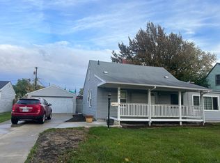 5704 Arcola St, Garden City, MI 48135