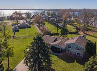 8122 Waverly Ct, Wind Lake, WI 53185