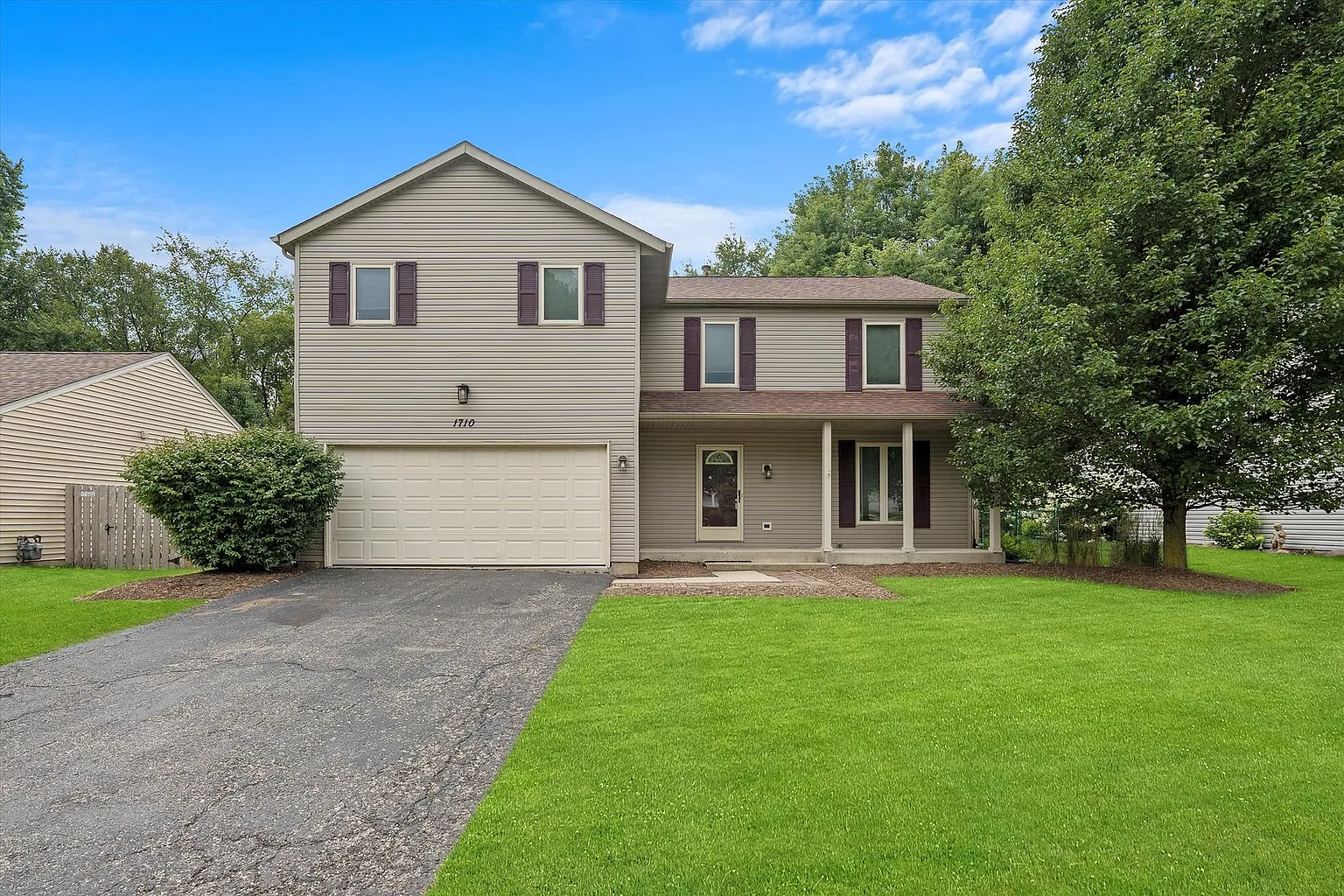 1710 Riverwood Dr photo 1