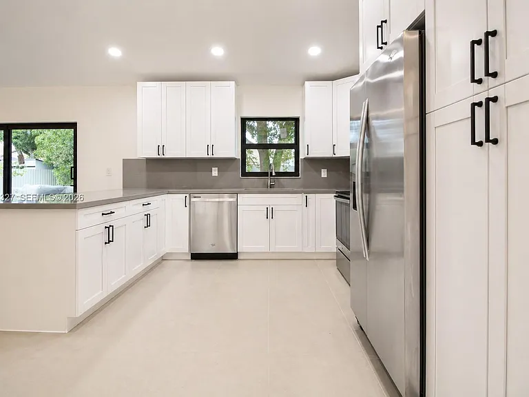 10088 SW 143rd Ct — Photo 5