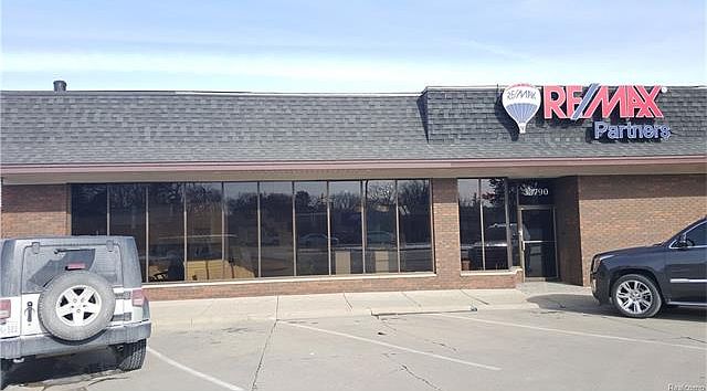 1st image of 32790 Woodward Ave