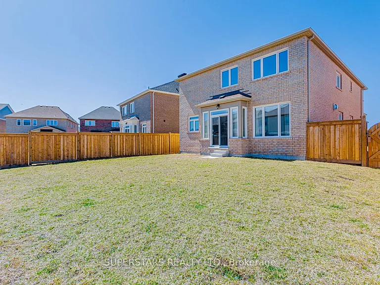 11 Empire Dr — Photo 36