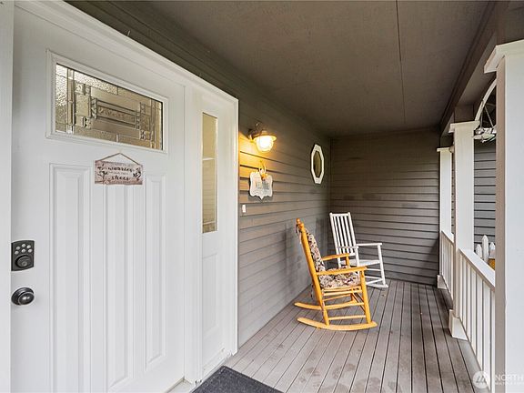 5th image of 15515 29th Avenue Ct E