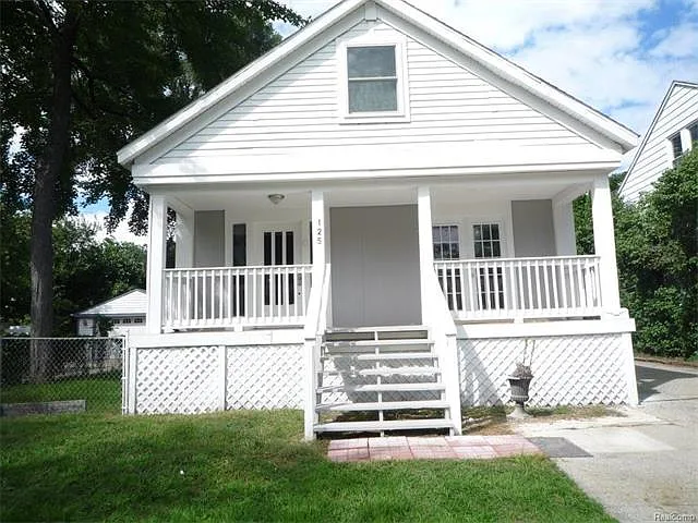 125 E Lawrence Ave photo 1