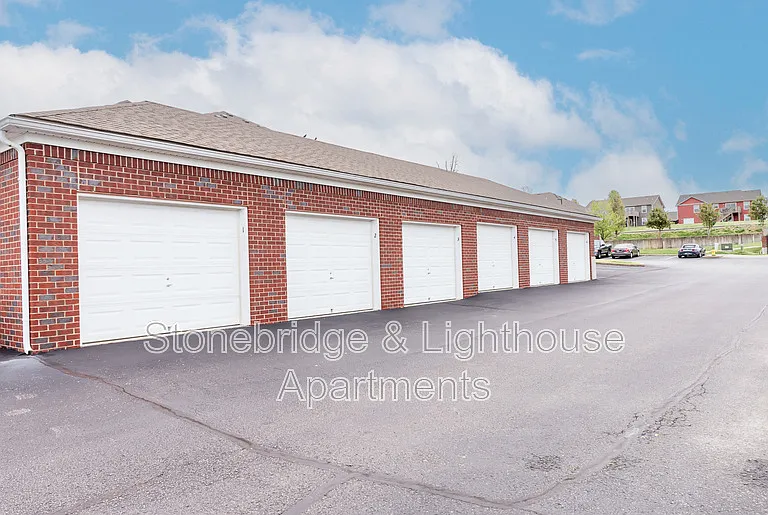 1101 Stonebench Cir — Photo 24