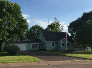 3711 Deerfield Rd, Eau Claire, WI 54701