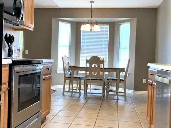 4th image of 1378 Laurie Ln
