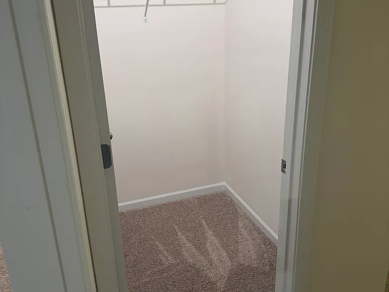 406 Larry Ln — Photo 21