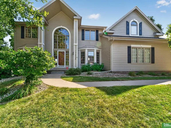 17505 Howard St, Omaha, NE 68118