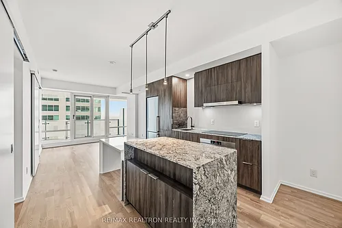 1 Bloor St E #3211 Photo 1 1 Bloor St E #3211 Photo 1