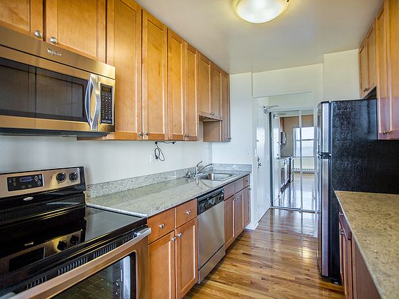 Sheridan Tower Kitchen