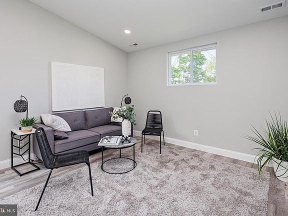 5th image of 4763 Bonnie Brae Rd