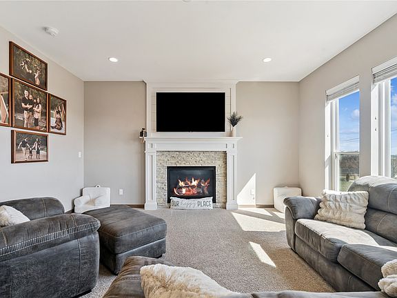 5th image of 1903 Wycliffe Ct SW